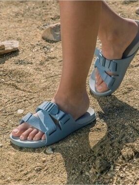Chaco | Chillos Slide Sandals | Light Blue | 9 Womens